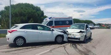 Nuovo scontro all’incrocio tra via Montenero e rampa della “Trignina”, due feriti