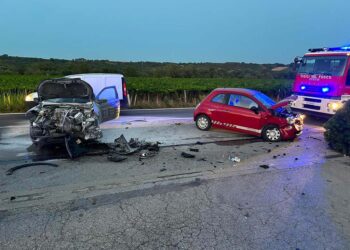 Casalbordino, violento impatto tra due auto sulla Statale 16, due feriti