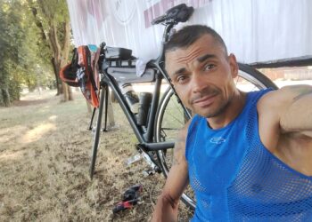 Vittorio, 11 ore in bici da Lanciano a Ravenna. «Quando ho iniziato a fare sport pesavo 108 chili»