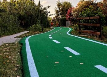 Riaperta la pista ciclopedonale, «primo rifacimento totale dal 2010»
