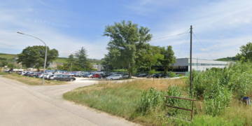 Prima Eastern riduce la marcia degli impianti: «Numero consistente di esuberi»