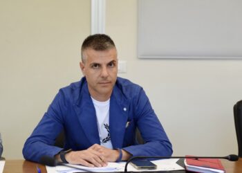 I tagli di Schael scatenano malumori anche a destra. Prospero (FdI): «Inefficaci e irragionevoli»