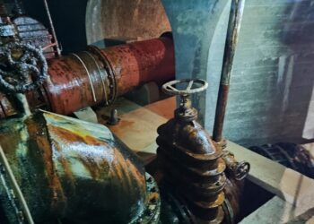 Siccità e dispersione, mix micidiale. Ogni 10 litri d’acqua 6 si perdono dai tubi colabrodo