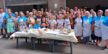 A Cupello la tradizione del 17 agosto: la Sagra delle ’ndrocchie spegne le 33 candeline