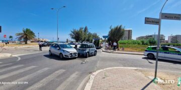 Impatto minicar-auto, giovane ferita a San Salvo Marina