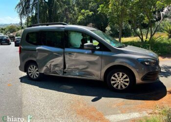 Scontro tra due auto in via Istonia, due i feriti