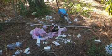 Litorale di Canale, punto e a capo: ripulito pochi giorni fa è già pieno di rifiuti