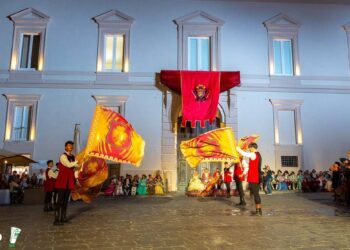 Centro gremito per il 36° Toson d’Oro, edizione impreziosita dalla nuova facciata di Palazzo d’Avalos