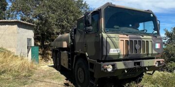 L’emergenza non è finita: aziende e contrada senz’acqua, arriva l’autobotte dell’esercito