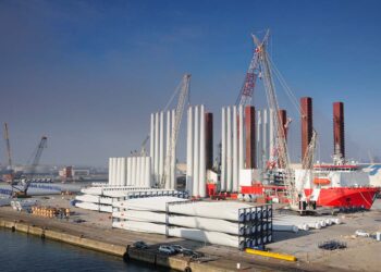 Renexia: un hub per la costruzione di torri eoliche a Ortona da oltre 1.000 posti di lavoro