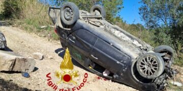 Auto si ribalta in contrada San Gregorio, muore 77enne