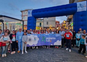 Il centro di San Salvo colorato dalla Pigiama Run, prevenzione e vicinanza a chi soffre