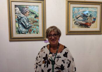 Dopo 40 anni di insegnamento riprende i pennelli: la mostra di Anna Torre è delizia per gli occhi