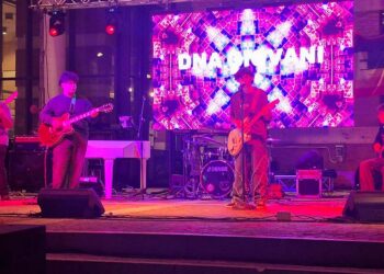 Artisti insieme per cantare la pace, musica e solidarietà nel centro di San Salvo