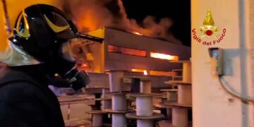 Rogo Mag.Ma, si indaga per incendio colposo. Nel 2009 un episodio simile