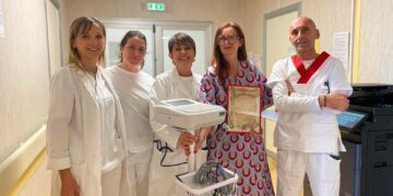 «Paziente assistita amorevolmente», la famiglia dona elettrocardiografo alla Geriatria di Vasto