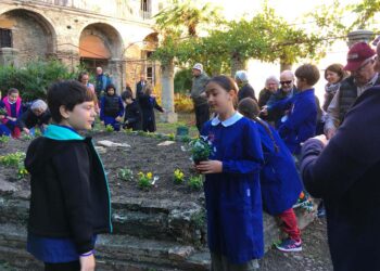 A lezione di rispetto dell’ambiente ai giardini “Genova-Rulli” insieme ai nonni