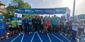 Taglio di nastro per la rinnovata pista di atletica “Pietro Mennea”, in 100 si sfidano di corsa