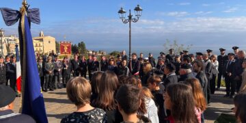 4 Novembre, commemorati i caduti. «Ripudiare la guerra significa vincere l’egoismo»