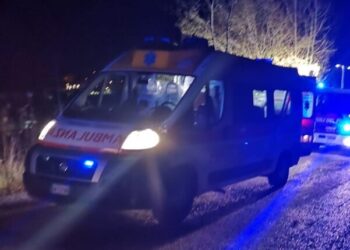 Incidente furgone-bici, 28enne trasportato in ospedale