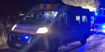 Incidente furgone-bici, 28enne trasportato in ospedale