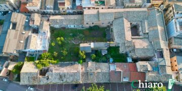 Crolla il tetto di parte del complesso “Genova Rulli”, Menna firma ordinanza di sgombero