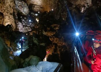 “Meraviglie di luci”: dal 7 dicembre al 6 gennaio il presepe nelle suggestive grotte di Stiffe