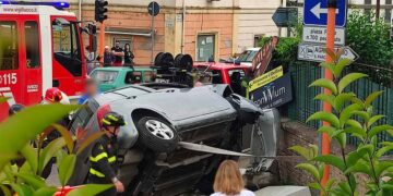 Semaforo fuori uso dopo l’incidente, Comune risarcito: 21mila euro