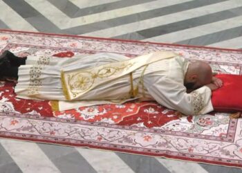 Denis Costanzo ordinato sacerdote da mons. Forte nel santuario della Madonna dei Miracoli