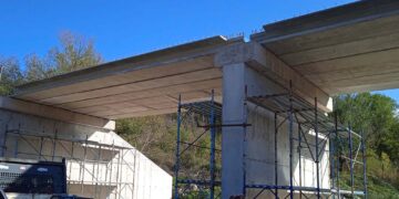 Ponte sul Sinello, sistemate le campate: tra un paio di mesi la fine dei lavori