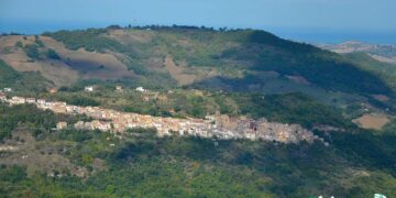 “Abitare i paesi. Qualità della vita e nuovi abitanti”, a lezione con il sociologo Giovagnoli