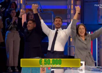 I vastesi Luca e Carmen accettano l’offerta e tornano con un bel bottino da “Affari tuoi”: 50mila euro