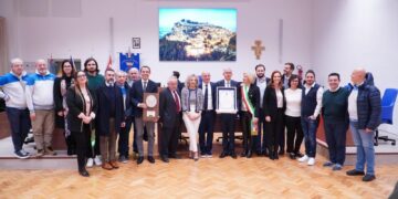 Il legame tra Pilkington e Civitella: cittadinanza onoraria per Marcovecchio, premio per i dipendenti