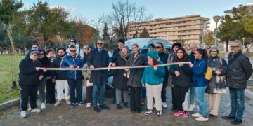 Inaugurata la nuova area verde della villa “Falcone e Borsellino”: piantati 21 lecci