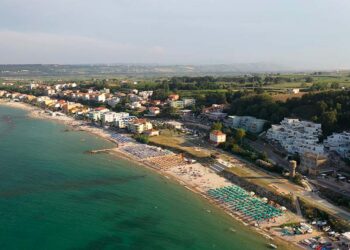 Fossacesia, pubblicato il bando per le concessioni demaniali marittime per l’estate 2025