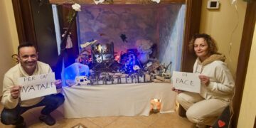 Un originale messaggio contro la guerra e per la pace: il presepe di Monica Notaro e Giuseppe De Felice