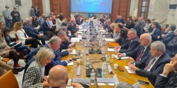 Vertice Ministero-Stellantis: ad Atessa, dal 2027, la produzione del nuovo Large Van. Incognita gigafactory