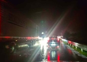 «Quattro ore bloccati sulla “Trignina” senza alcuna informazione e supporto»