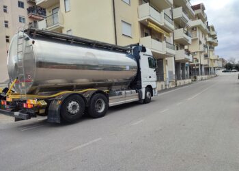 Appartamenti senz’acqua da giorni, Sasi manda le autobotti