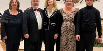 Applausi per il concerto “Musica e voci di Natale” nella chiesa di San Bernardino di Gissi