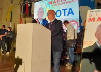 Mariotti scrive a Menna: «Non mi dimetto. Centrosinistra unito unica via»