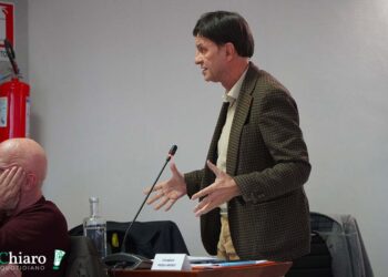 Ufficializzati in consiglio i nuovi gruppi. Argirò: «Da oggi io libero e indipendente»