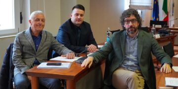Ufficializzati in consiglio i nuovi gruppi. Argirò: «Da oggi io libero e indipendente»