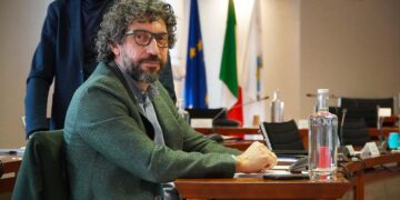 San Salvo, maggioranza “a corrente alternata”: il bilancio passa ma “non piace” a 9 consiglieri su 17