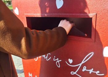 “Cos’è per te l’amore?” La Profumeria Marchesani Elysium celebra San Valentino