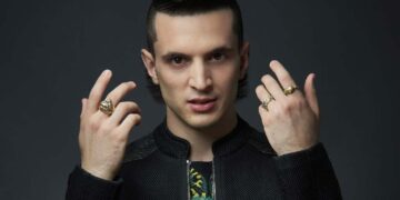 Giacomo Ferrara, “Spadino”, ad Atessa con lo spettacolo “Diario di un pazzo”