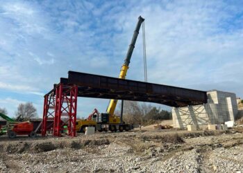 Ponte “Guastacconcio” di Paglieta, posizionata la prima trave