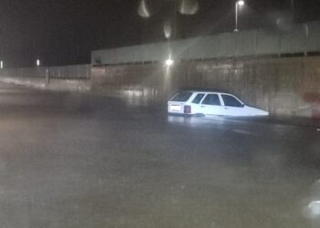 Casalbordino, riviera invasa dall’acqua: «Allagamenti su tutto il territorio, uscite solo se necessario»