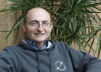 Don Bruno Bignami a Castiglione Messer Marino presenta “Dare un’anima alla politica”