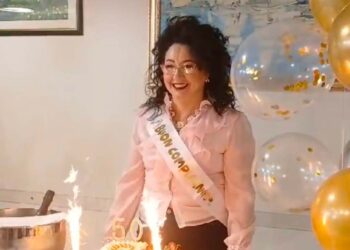 Tanti auguri Elena Mihaela Gramescu!